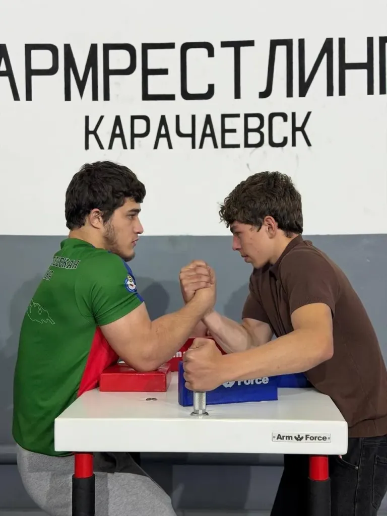 12 армрестлеров из КЧР выступят на чемпионате мира в Индии