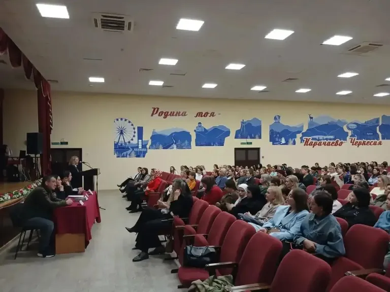 В Черкесске обсудили безопасность детей в интернете